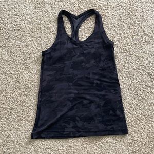 Lululemon Cool Racerback Tank Top Nulu, Size 10, Black Camo